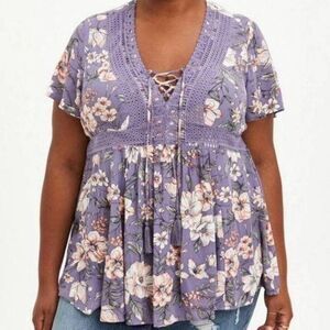 Torrid Babydoll Crinkle Gauze Crochet Inset Lace-Up Top in Cadet Floral Size 1X